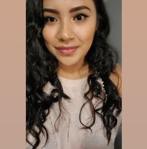 Meet your Posher, Isa